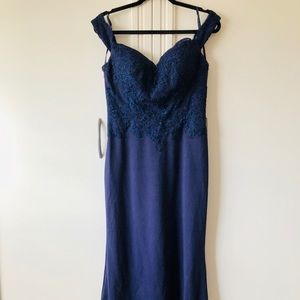 Formal Long Navy Blue Off Shoulder Dress size 10